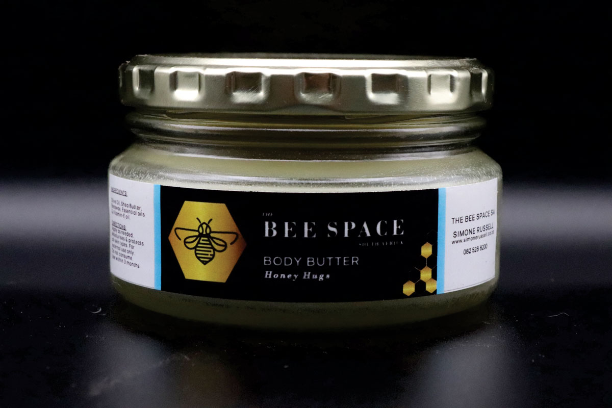 200 ml Honey Hugs Body Butter Body Butter made with beeswax, olive oil, shea butter and Honey Hugs (Baby Powder scent)